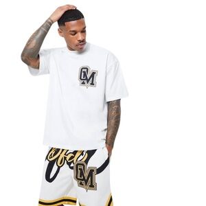 Boohoo White Graphic Short Sleeve Tee & short set Medium